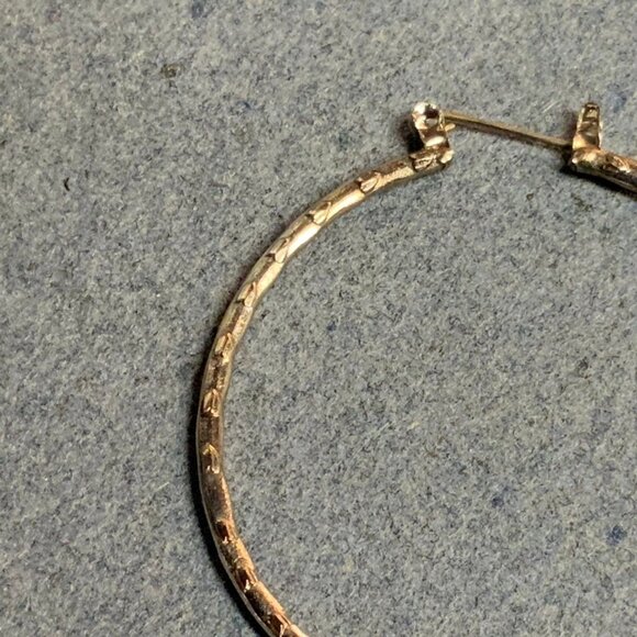 Heart Hoop Pierced Earrings Skinny Silver Textured Snap Retro Vintage Valentine - Picture 5 of 6